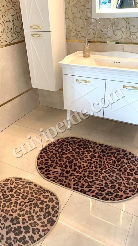 Leopar Lateks Taban Su Geçirmez Saçaksız (70x110 - 70x50) İkili Banyo Paspas Takımı Leopar Lateks Taban Su Geçirmez Saçaksız (70x110 - 70x50) İkili Banyo Paspas Takımı