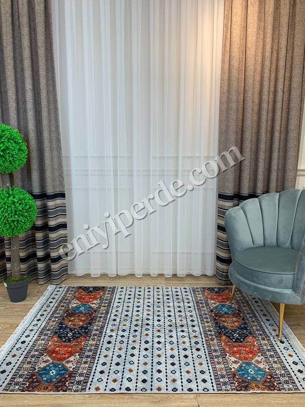 Şönil Görünüm Saçaklı Etnik Kilim Halı Şönil Görünüm Saçaklı Etnik Kilim Halı