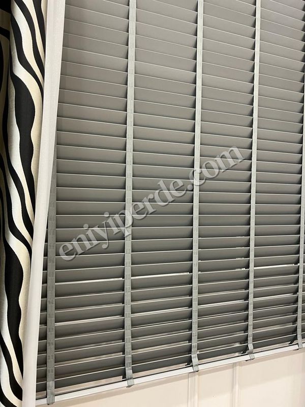 (gri) Gri Renk %100 Orijinal Ahşap Jaluzi Perde 50 Mm Ofis Modern Ve Tüm Mekanlar Için Fiyatları, Özellikleri ve Yorumları - 5