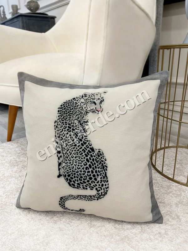 (ekru) Ekru-Gri Renk Aslan Desenli Dokuma Kumaş Kırlent Kılıfı 45x45 Fiyatları, Özellikleri ve Yorumları - 3