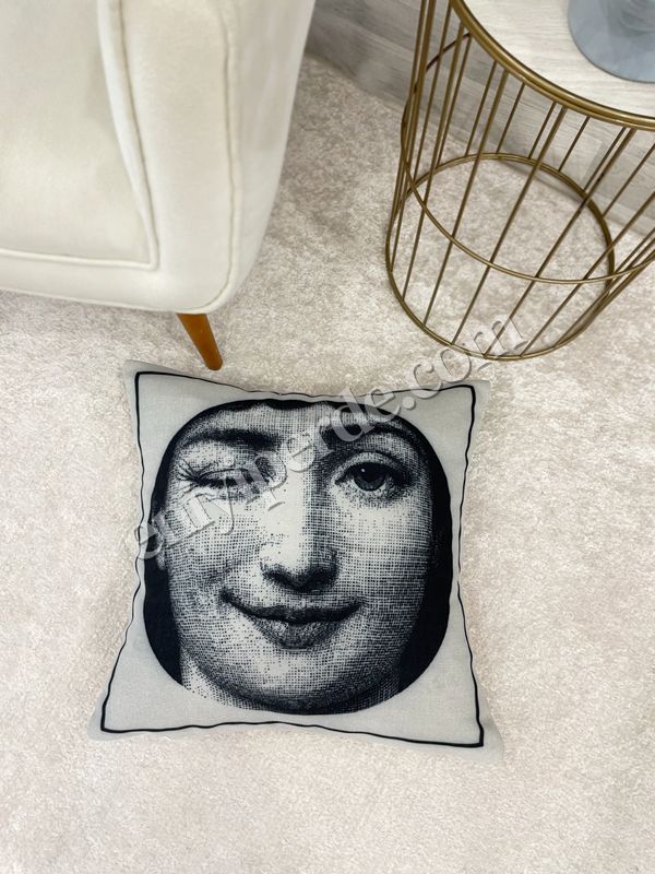 (gri) Açık Gri Fornasetti Lina Cavalieri Yüz Temalı Kırlent Kılıfı 45x45 Fiyatları, Özellikleri ve Yorumları - 2