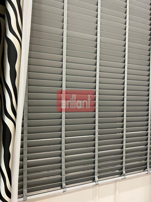 (gri) Gri Renk %100 Orijinal Ahşap Jaluzi Perde 50 Mm Ofis Modern Ve Tüm Mekanlar Için - 5