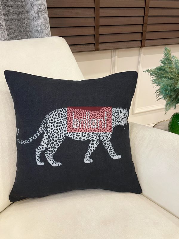 (siyah) Siyah Renk Aslan Desenli Dokuma Kumaş Kırlent Kılıfı 45x45 - 3