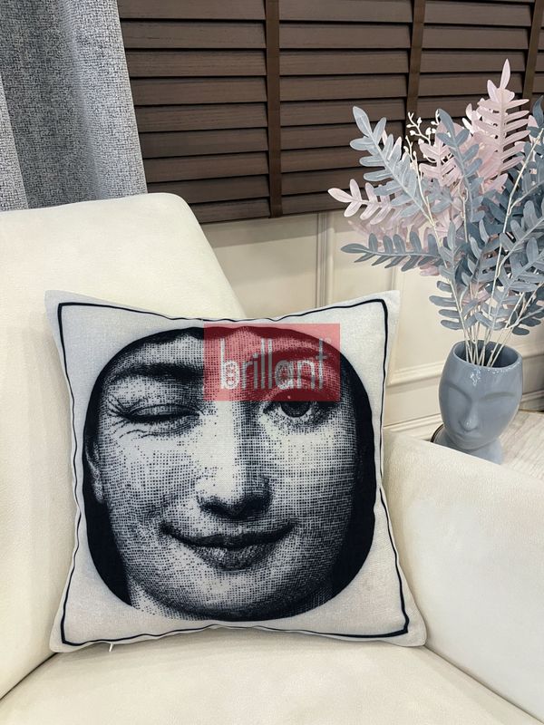 (gri) Açık Gri Fornasetti Lina Cavalieri Yüz Temalı Kırlent Kılıfı 45x45 - 1