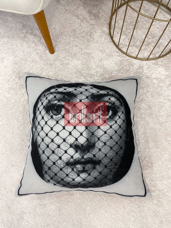 (gri-1) Açık Gri Fornasetti Lina Cavalieri Yüz Temalı Kırlent Kılıfı 45x45 - 1