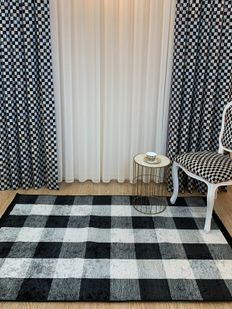 Şönil Görünüm Saçaklı Pötikare Kilim Halı Şönil Görünüm Saçaklı Pötikare Kilim Halı