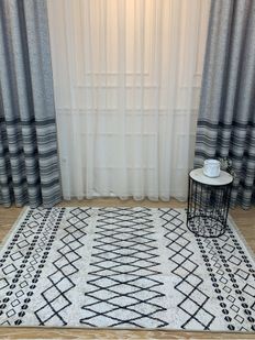 Şönil Görünüm Saçaklı Etnik Kilim Halı Şönil Görünüm Saçaklı Etnik Kilim Halı