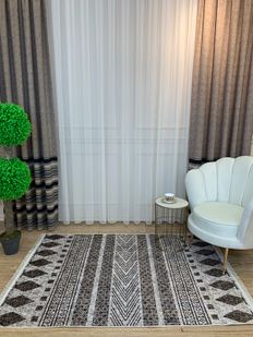 Şönil Görünüm Saçaklı Etnik Kilim Halı Şönil Görünüm Saçaklı Etnik Kilim Halı